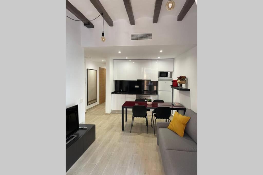 Casa Ferrers Piso 2 Piso Reformado En El Casco Antiguo De Tarragona Apartment ภายนอก รูปภาพ